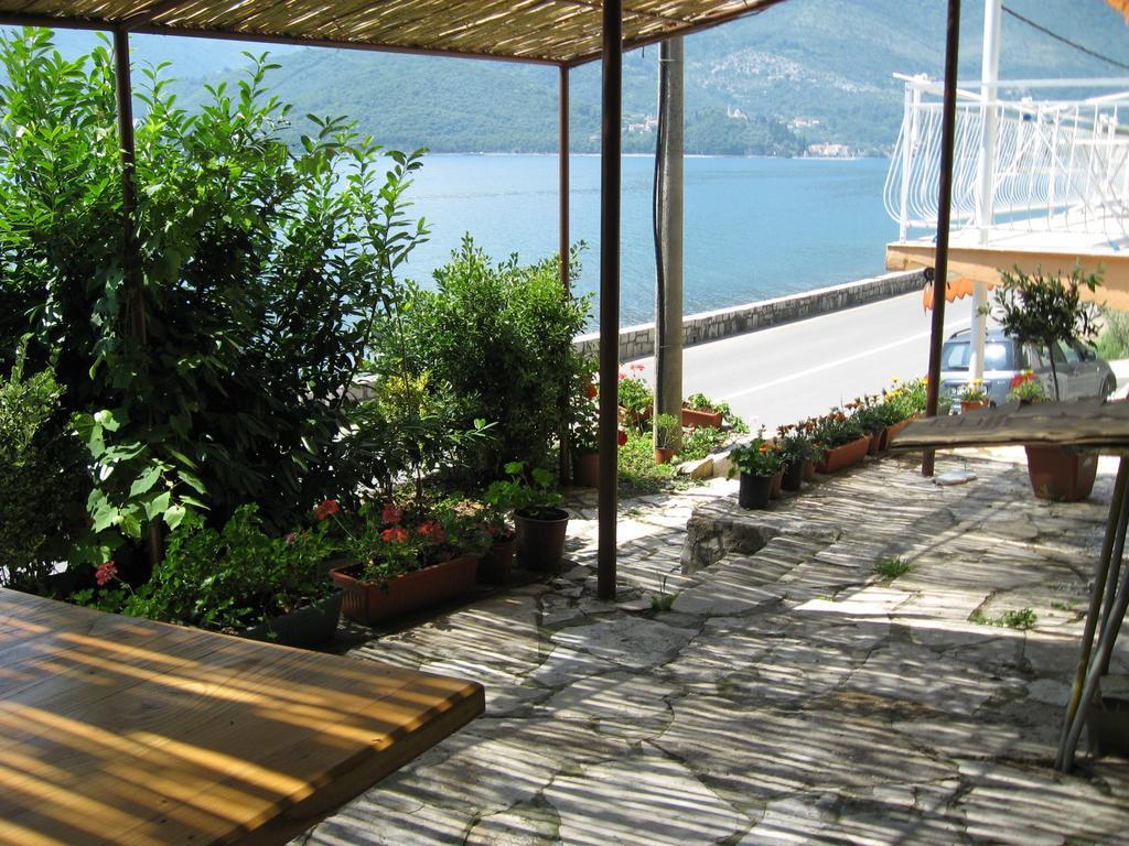 Apartments Olga Tivat Exterior photo