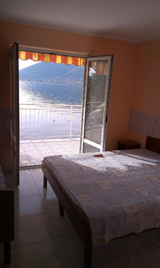 Apartments Olga Tivat Exterior photo